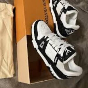 Lv sneakers